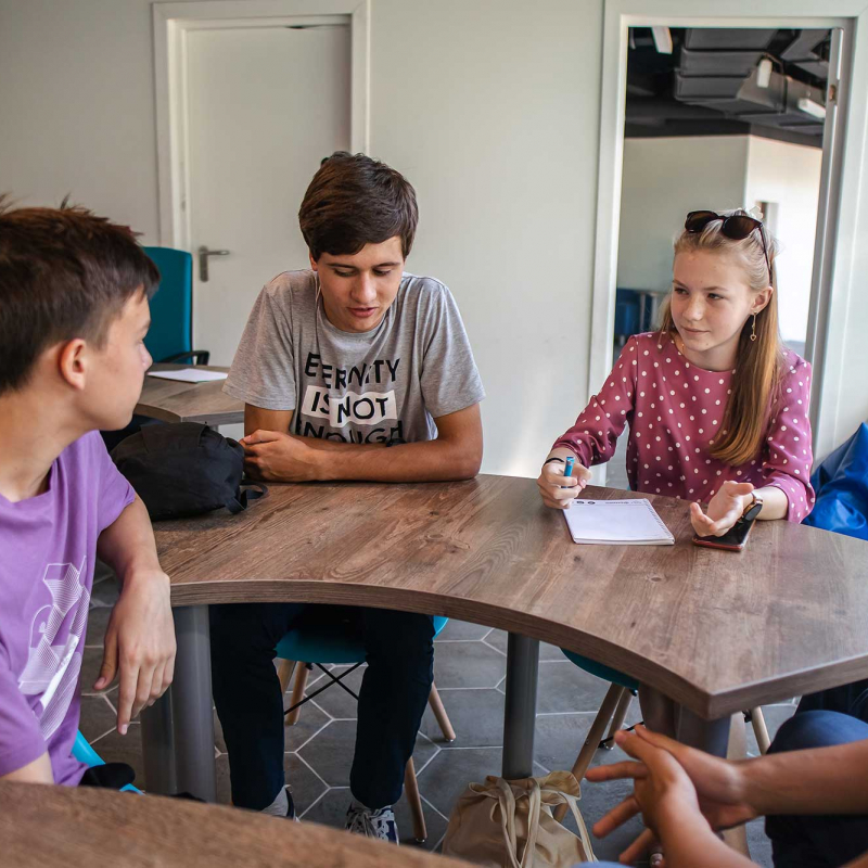 Совместные программы «Веги» с лицеем 165