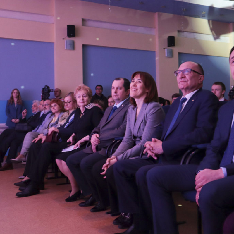 Лучших школьников Нижегородской области наградили за победу в Олимпиаде школьников