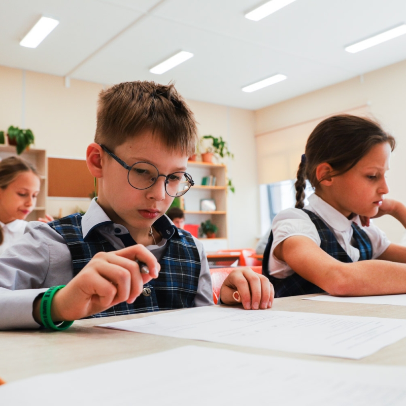 30 сентября нижегородские школьники приняли участие в олимпиаде по русскому языку – самому массовому предмету.